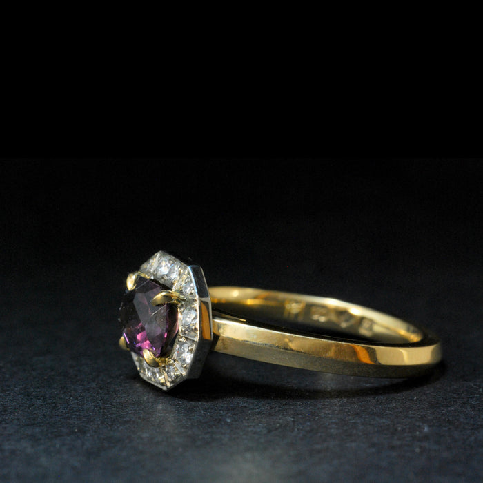 18ct Gold Ring with Spinel and Diamonds