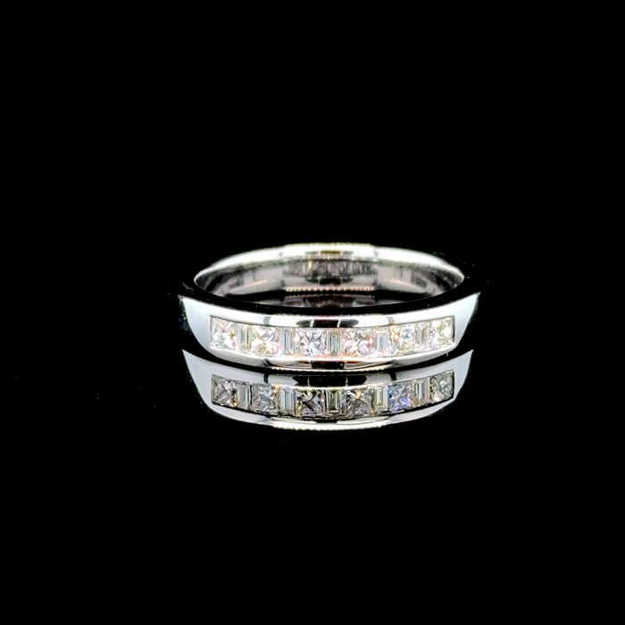 18ct White Gold Diamond Ring