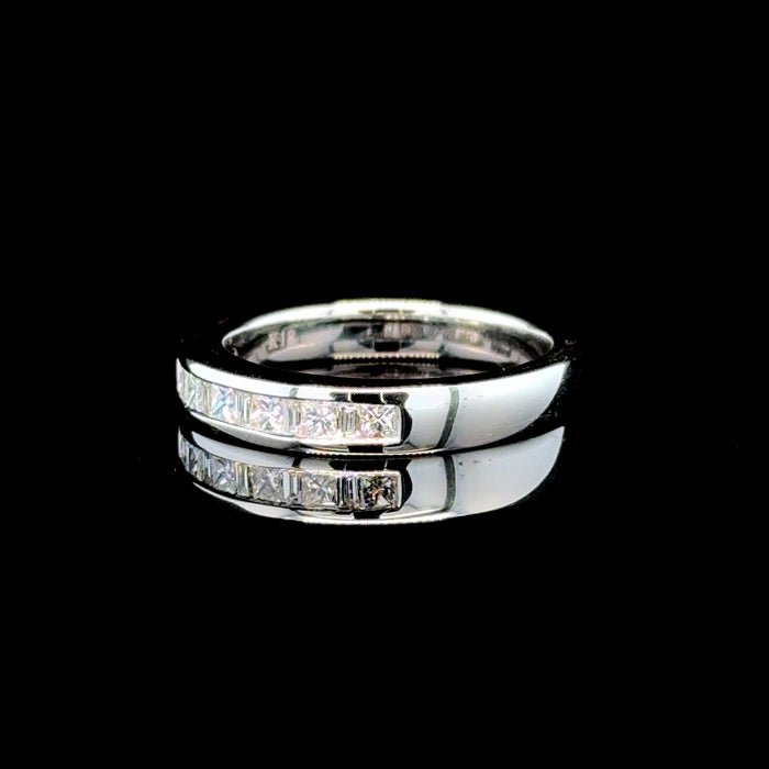 18ct White Gold Diamond Ring