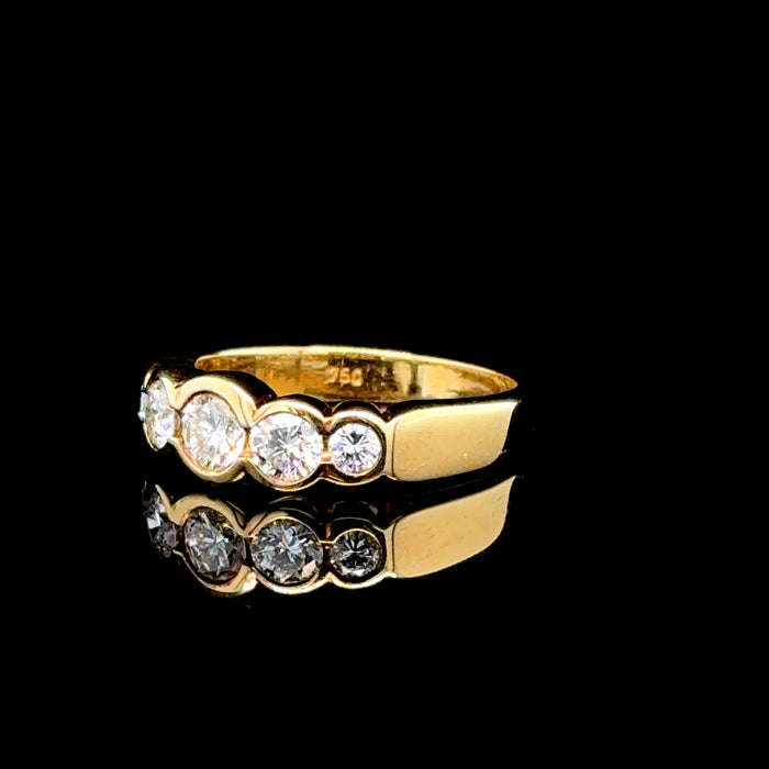 18ct Yellow Gold Diamond Ring