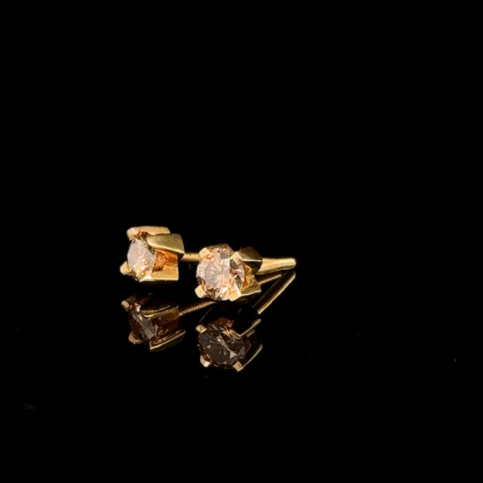 18ct Yellow Gold Champagne Diamond Claw Studs