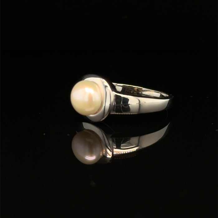 Silver Pearl Loop Ring