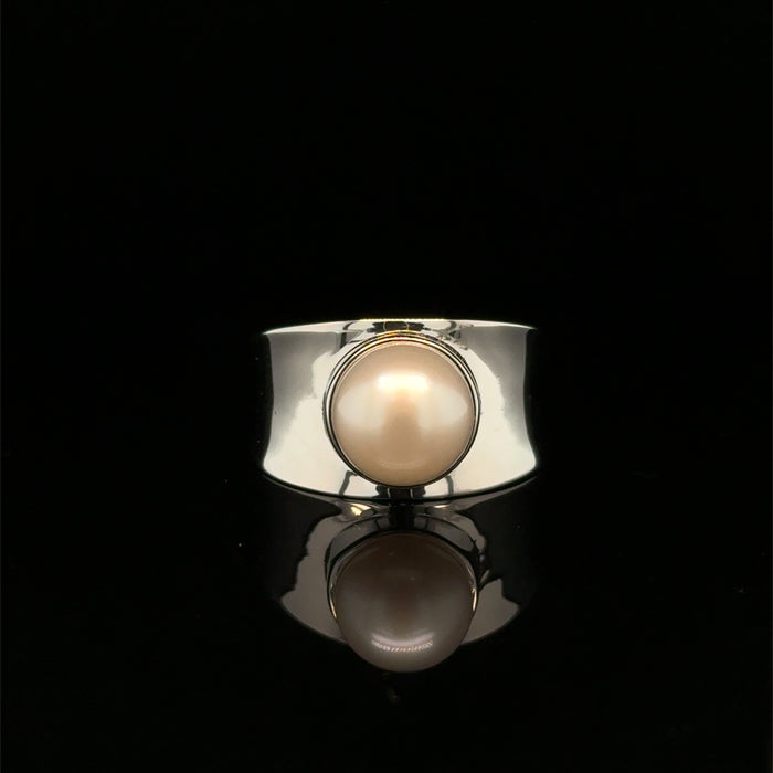 Concave Band Pearl Ring