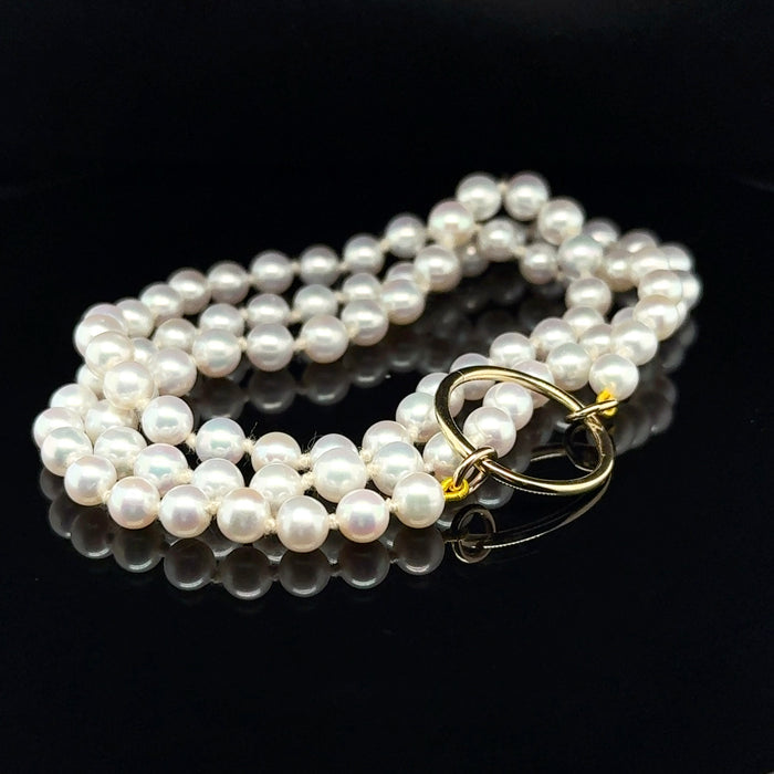 Pearl Necklace with Large Round Clasp