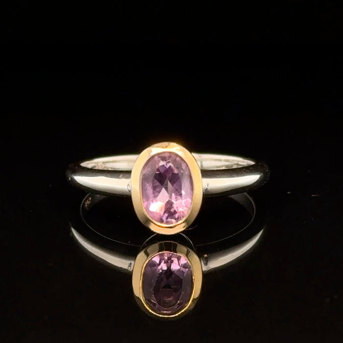 9ct Gold Ring with Amethyst