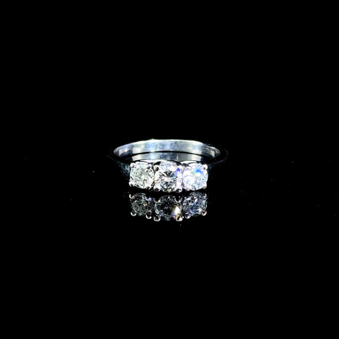 18ct Gold Diamond Ring
